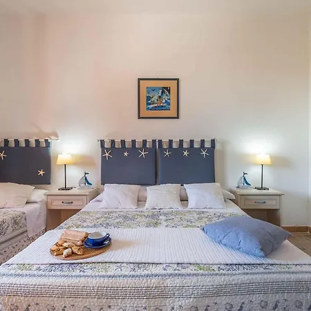 Apartamento In Nuoro Provinz 40221