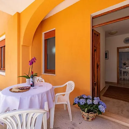 Apartamento In Nuoro Provinz 40221